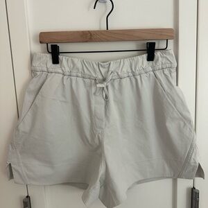 Lulu Lemon - Women’s Off White Boxer Shorts